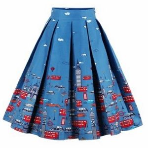 Cute London Transportation Soft-Pleat Skirt NWT
